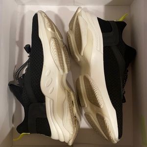 Steve Madden Myles Black Shoes